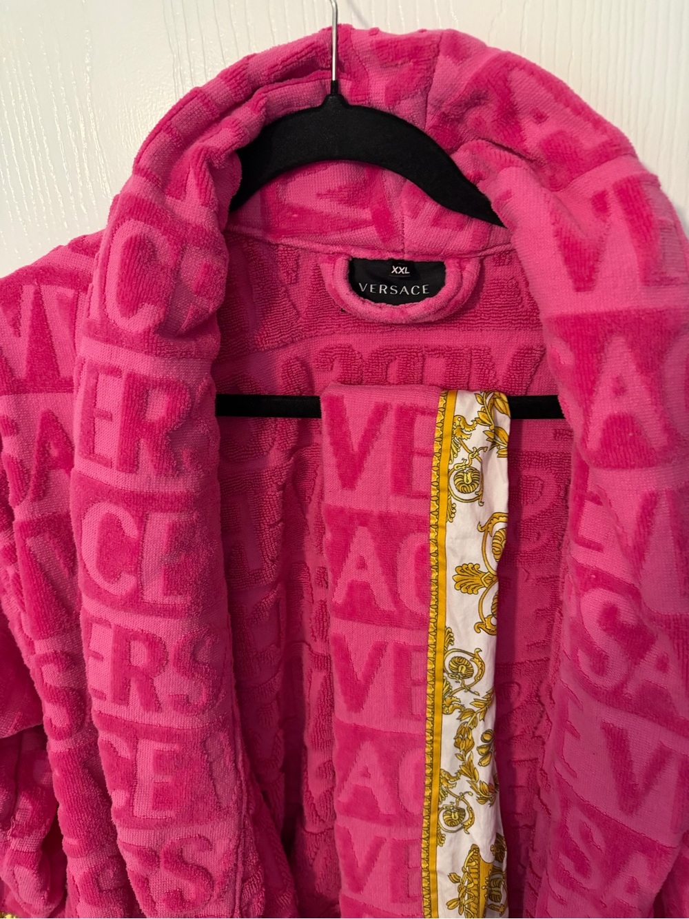 Versace I Love Baroque Belted Bathrobe in Pink - Picture 4 of 6